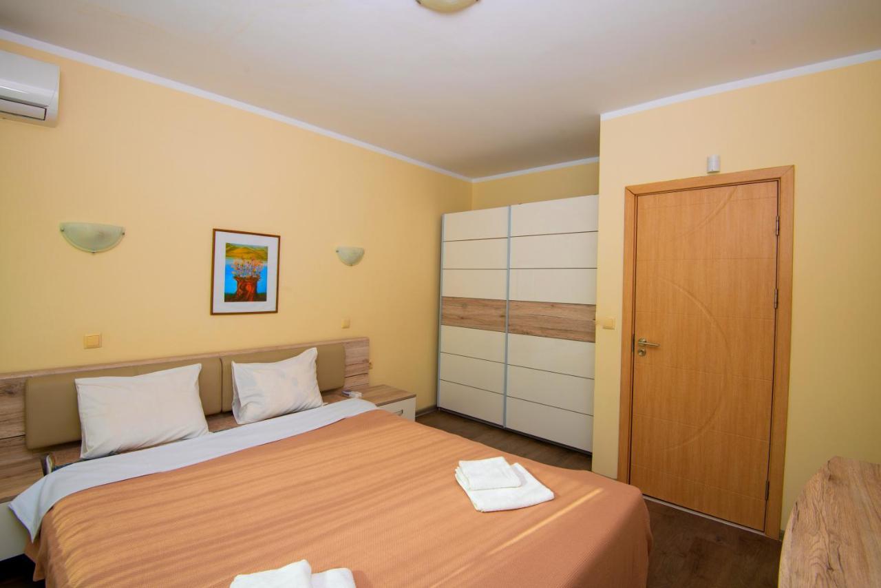 Evi Apartments 2 Pomorie Exterior foto